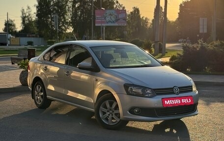 Volkswagen Polo VI (EU Market), 2013 год, 820 000 рублей, 3 фотография