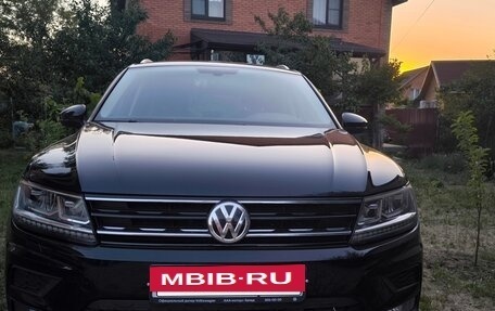 Volkswagen Tiguan II, 2018 год, 2 370 000 рублей, 6 фотография