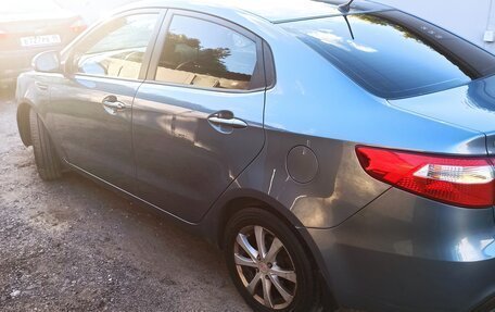 KIA Rio III рестайлинг, 2013 год, 860 000 рублей, 5 фотография