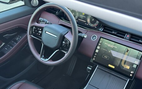 Land Rover Range Rover Evoque II, 2024 год, 7 790 000 рублей, 12 фотография