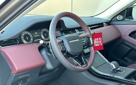 Land Rover Range Rover Evoque II, 2024 год, 7 790 000 рублей, 9 фотография