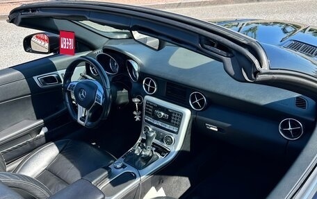 Mercedes-Benz SLK-Класс, 2012 год, 2 500 000 рублей, 13 фотография
