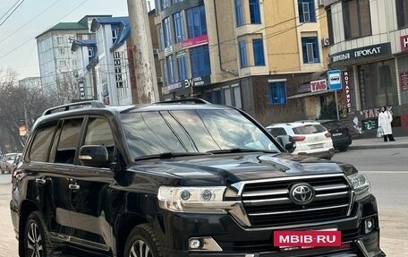 Toyota Land Cruiser 200, 2019 год, 6 690 000 рублей, 3 фотография