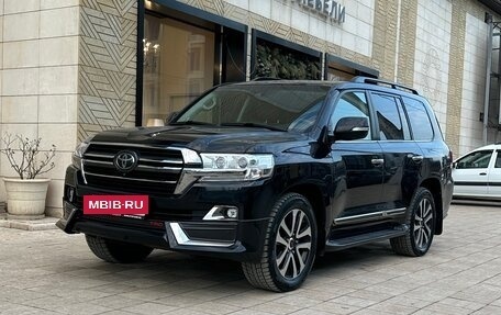 Toyota Land Cruiser 200, 2019 год, 6 690 000 рублей, 8 фотография