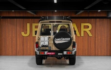 Toyota Land Cruiser 70, 2022 год, 6 800 000 рублей, 6 фотография