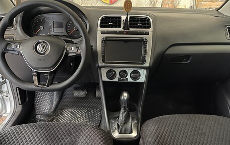 Volkswagen Polo VI (EU Market), 2013 год, 950 000 рублей, 3 фотография