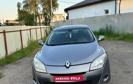 Renault Megane III, 2009 год, 410 000 рублей, 2 фотография