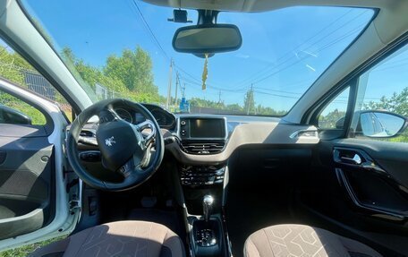 Peugeot 2008 II, 2014 год, 850 000 рублей, 11 фотография