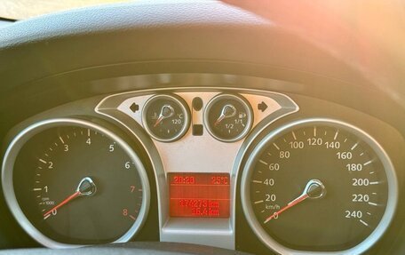 Ford Focus II рестайлинг, 2010 год, 900 000 рублей, 10 фотография