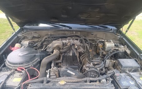 Toyota Land Cruiser 100 рестайлинг 2, 2007 год, 3 000 000 рублей, 23 фотография
