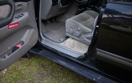 Toyota Land Cruiser 100 рестайлинг 2, 2007 год, 3 000 000 рублей, 18 фотография