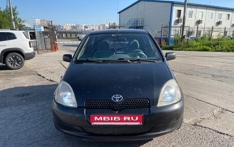 Toyota Yaris I рестайлинг, 2000 год, 450 000 рублей, 2 фотография