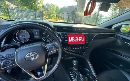 Toyota Camry, 2018 год, 2 100 000 рублей, 7 фотография