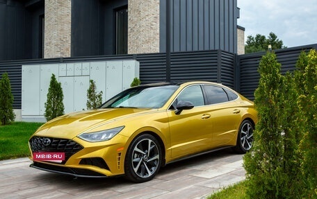 Hyundai Sonata VIII, 2021 год, 2 400 000 рублей, 2 фотография