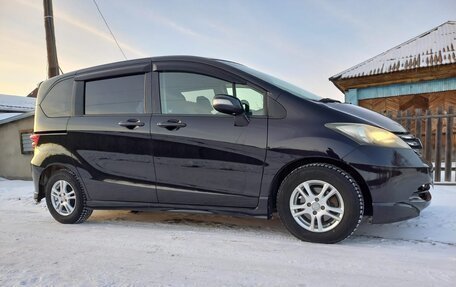 Honda Freed I, 2010 год, 1 048 800 рублей, 2 фотография