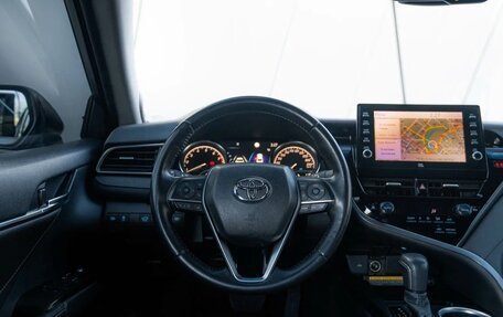 Toyota Camry, 2022 год, 3 600 000 рублей, 7 фотография