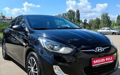 Hyundai Solaris II рестайлинг, 2012 год, 860 000 рублей, 1 фотография