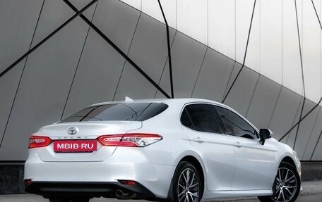 Toyota Camry, 2022 год, 3 600 000 рублей, 26 фотография