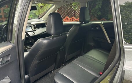 Toyota RAV4, 2015 год, 2 100 000 рублей, 10 фотография