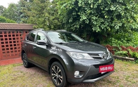 Toyota RAV4, 2015 год, 2 100 000 рублей, 3 фотография