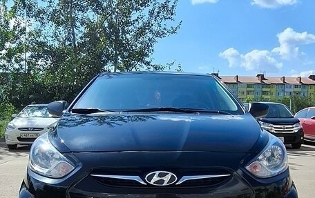Hyundai Solaris II рестайлинг, 2012 год, 860 000 рублей, 4 фотография