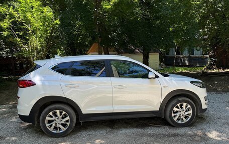 Hyundai Tucson III, 2020 год, 2 580 000 рублей, 2 фотография