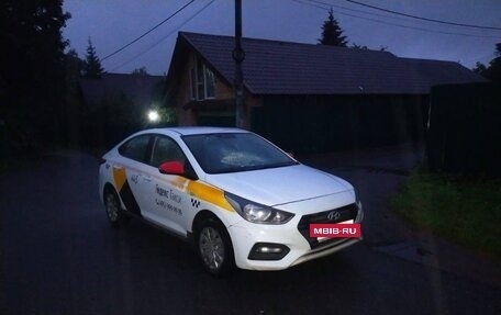 Hyundai Solaris II рестайлинг, 2019 год, 860 000 рублей, 5 фотография