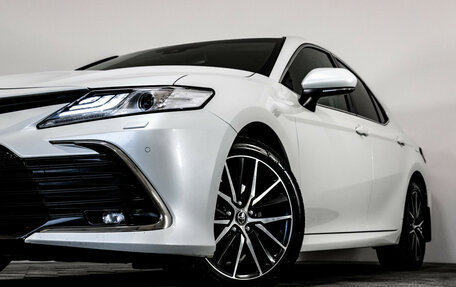 Toyota Camry, 2021 год, 3 199 000 рублей, 2 фотография