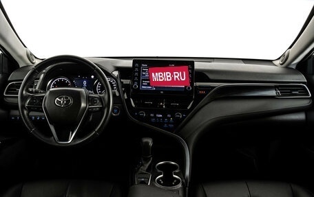 Toyota Camry, 2021 год, 3 199 000 рублей, 14 фотография