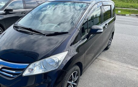 Honda Freed I, 2012 год, 1 200 000 рублей, 3 фотография