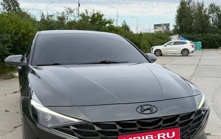 Hyundai Elantra, 2022 год, 2 290 000 рублей, 1 фотография