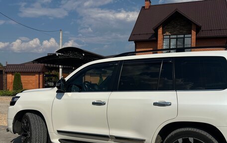 Toyota Land Cruiser 200, 2018 год, 8 000 000 рублей, 3 фотография