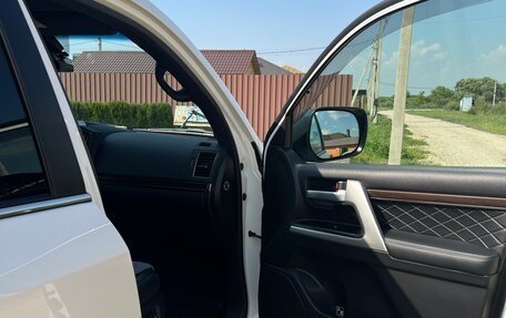 Toyota Land Cruiser 200, 2018 год, 8 000 000 рублей, 10 фотография