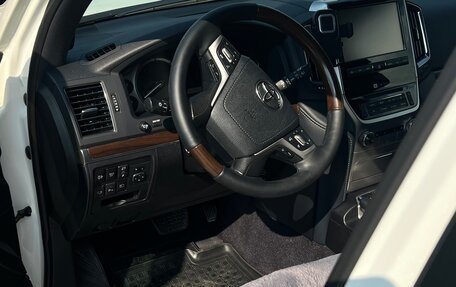 Toyota Land Cruiser 200, 2018 год, 8 000 000 рублей, 13 фотография