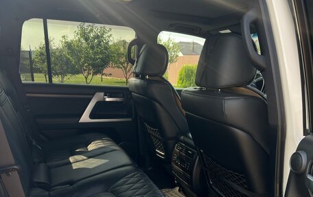 Toyota Land Cruiser 200, 2018 год, 8 000 000 рублей, 11 фотография