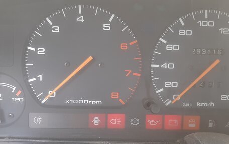Mazda 626, 1988 год, 150 000 рублей, 4 фотография