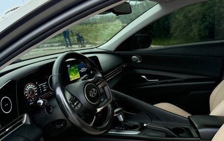 Hyundai Elantra, 2022 год, 2 290 000 рублей, 3 фотография