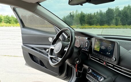 Hyundai Elantra, 2022 год, 2 290 000 рублей, 6 фотография