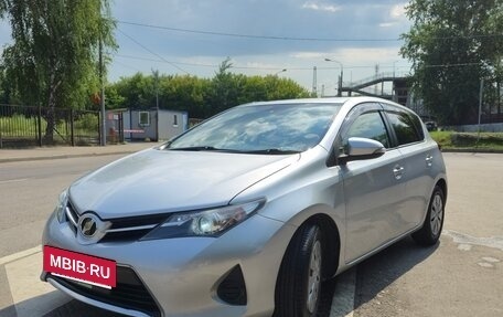 Toyota Auris II, 2014 год, 1 250 000 рублей, 2 фотография