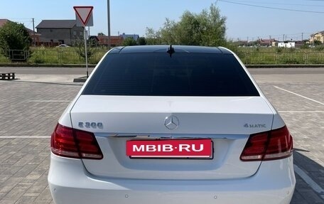 Mercedes-Benz E-Класс, 2013 год, 2 650 000 рублей, 5 фотография
