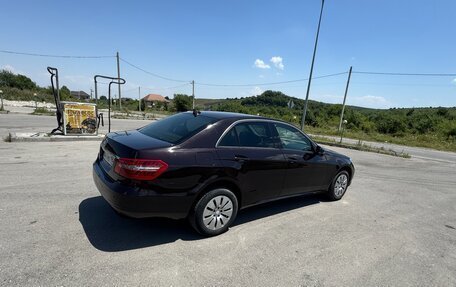 Mercedes-Benz E-Класс, 2011 год, 1 080 000 рублей, 5 фотография