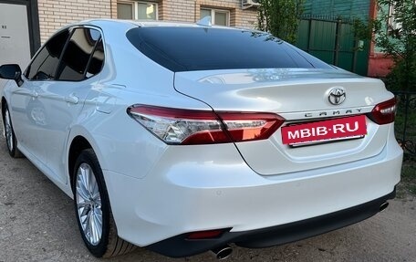 Toyota Camry, 2021 год, 3 500 000 рублей, 10 фотография