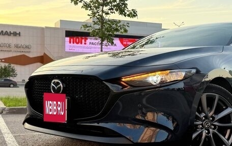 Mazda 3, 2022 год, 1 980 000 рублей, 4 фотография