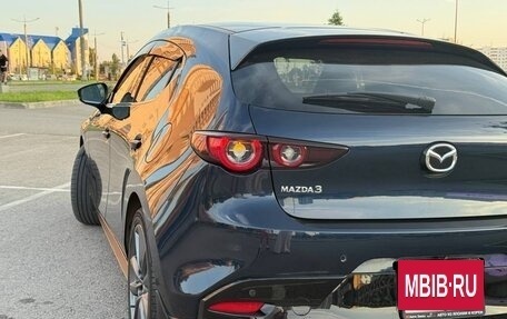 Mazda 3, 2022 год, 1 980 000 рублей, 10 фотография