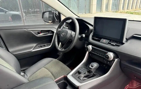 Toyota RAV4, 2022 год, 2 750 099 рублей, 9 фотография