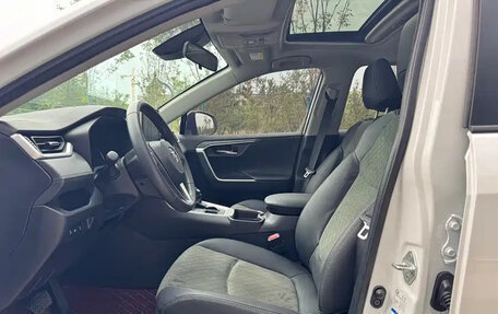 Toyota RAV4, 2022 год, 2 750 099 рублей, 10 фотография