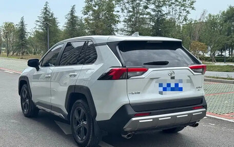 Toyota RAV4, 2022 год, 2 750 099 рублей, 4 фотография