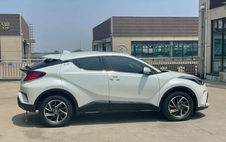 Toyota C-HR I рестайлинг, 2021 год, 1 790 099 рублей, 4 фотография