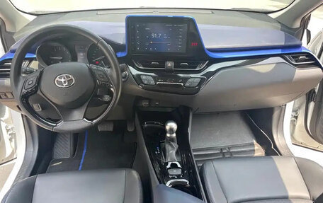 Toyota C-HR I рестайлинг, 2021 год, 1 790 099 рублей, 9 фотография
