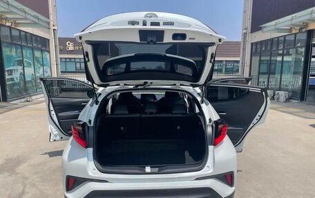 Toyota C-HR I рестайлинг, 2021 год, 1 790 099 рублей, 19 фотография